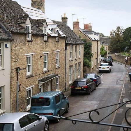 Spacious 1-Bed Apartment With Super King Or Twin In Central Charlbury, Cotswolds Exteriör bild